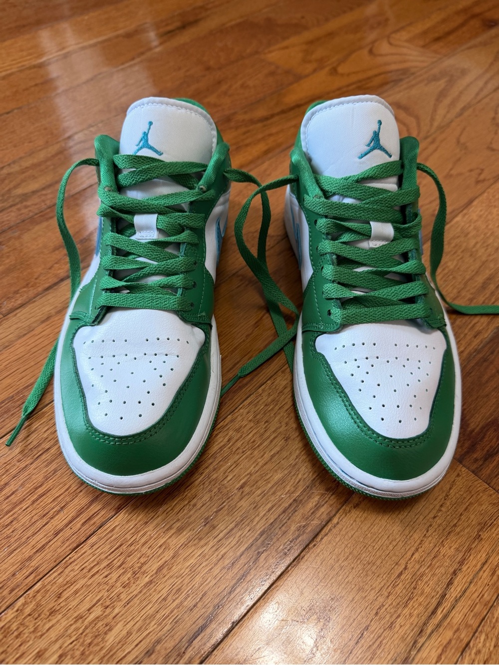 Nike Air Jordan 1 Low Lucky Green Aquatone Sneakers Women’s Size 8.5 - Picture 2 of 7